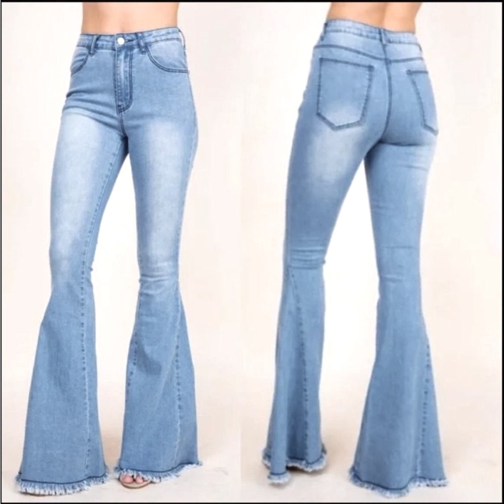 Saints & Hearts Light Wash Denim Flare Raw Hem Bell Bottom High Rise Jeans Sz S